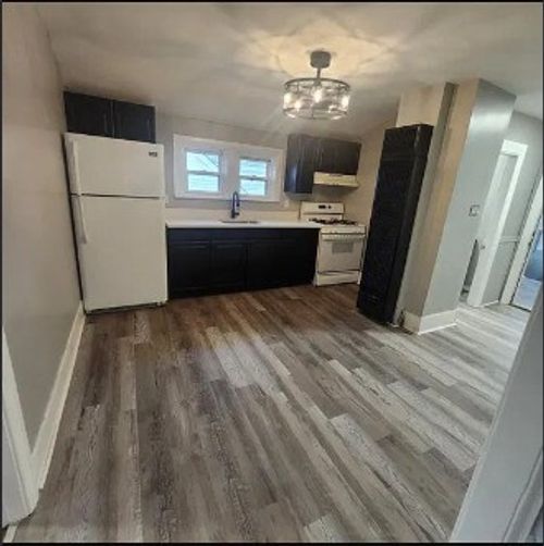 2-29 Princess Ave, Cranston, RI, 02920-6705 | Card Image