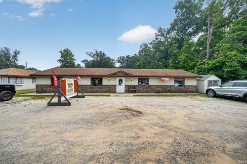 8098 N State Road 23 Road, Walkerton, IN, 46574-8116 | Card Image