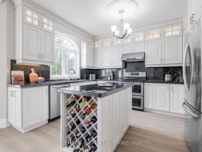 215 Thomson Creek Blvd, House other with 5 bedrooms, 4 bathrooms and 3 parking in Woodbridge ON | Image 14
