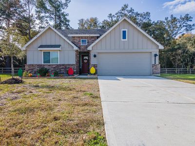 139 Lakeway Circle, House other with 4 bedrooms, 2 bathrooms and null parking in Anahuac TX | Image 1