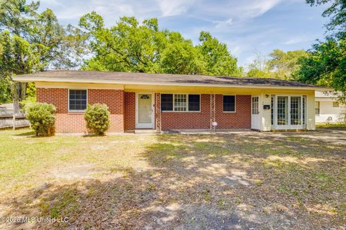 38 30th St, Gulfport, MS, 39507-1803 | Card Image