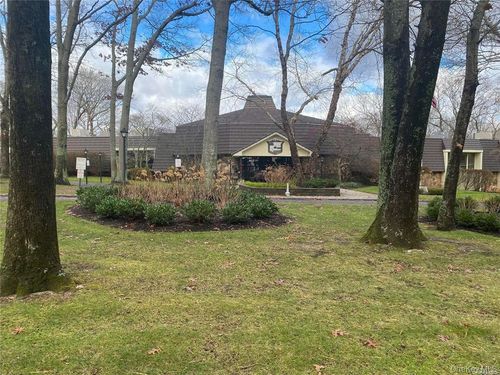 457-389 Clubhouse Ct, Coram, NY, 11727-4208 | Card Image