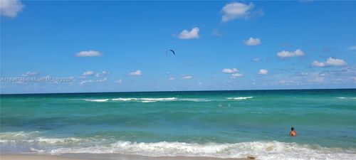 apt-214-5401 Collins Ave, Miami Beach, FL, 33140-2529 | Card Image