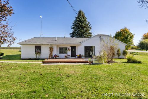 16096 Apple Ave, Casnovia, MI, 49318-9632 | Card Image