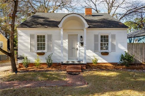 120 Pinecrest Dr, Fayetteville, NC, 28305-4952 | Card Image