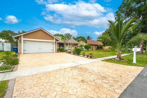8541 Nw 51st Ct, Lauderhill, FL, 33351-4828 | Card Image