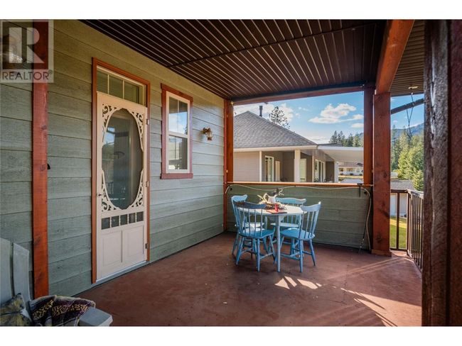 250 1 St Ave, House other with 3 bedrooms, 5 bathrooms and 3 parking in Kootenay Boundary BC | Image 33