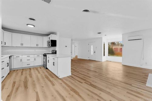 2163 4th St, Oroville, CA, 95965-4015 | Card Image