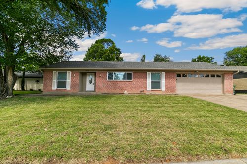 909 N Dove Rd, Grapevine, TX, 76051-6613 | Card Image