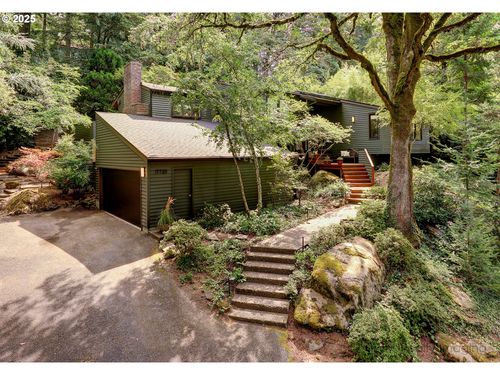 17720 Westview Dr, Lake Oswego, OR, 97034-7329 | Card Image