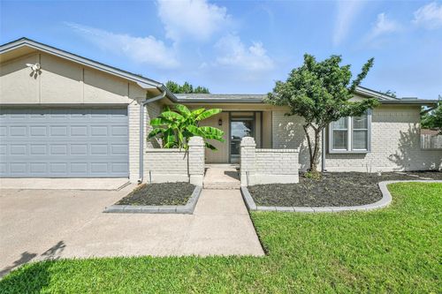 2812 Jasmine Ct, Bedford, TX, 76021-2703 | Card Image