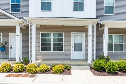 335 Kristen Ct, Columbia, TN, 38401-2186 | Card Image