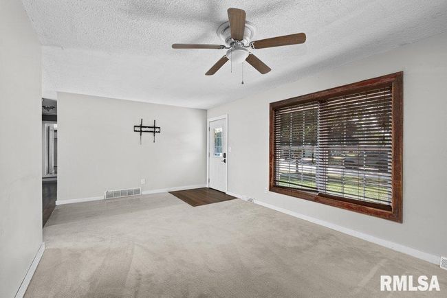 2920 E 35 Th St, House other with 4 bedrooms, 2 bathrooms and null parking in Davenport IA | Image 13