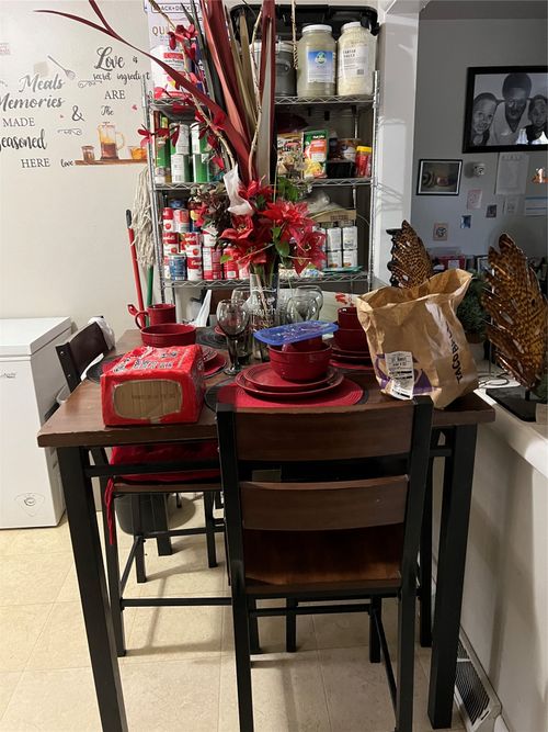 1304 Wall Ave, Des Moines, IA, 50315-5067 | Card Image