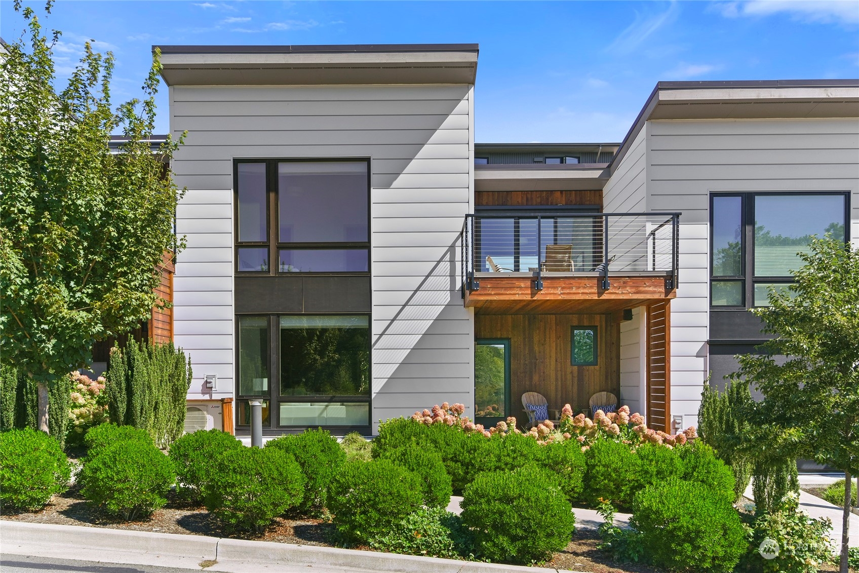 Ebi Ln, Bainbridge Island, WA 98110