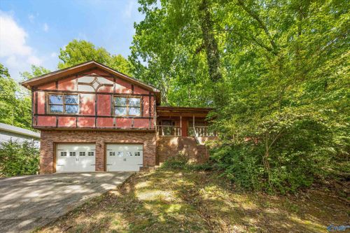 108 Darlington Rd Ne, Huntsville, AL, 35801-1569 | Card Image