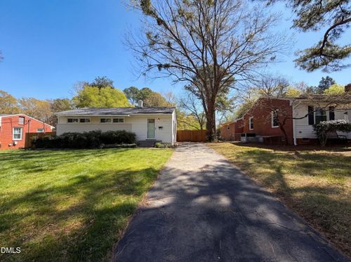 910 Devonport Dr, Raleigh, NC, 27610-1754 | Card Image