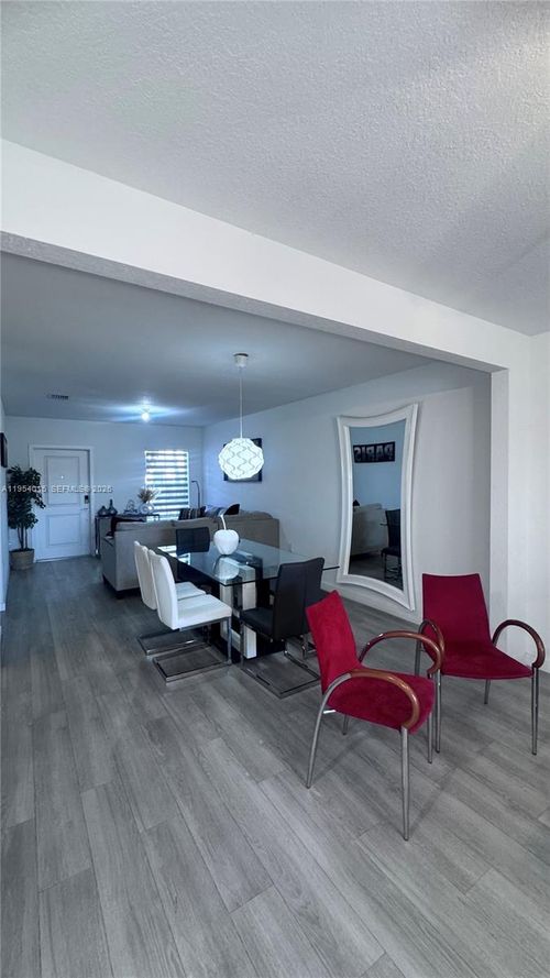 326 Ne 5th Pl, Florida City, FL, 33034-3283 | Card Image