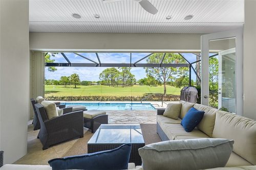 842 Carolina Cir Sw, Vero Beach, FL, 32962-6900 | Card Image