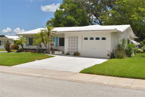 9639 Mainlands Blvd E, PINELLAS PARK, FL, 33782-4128 | Card Image