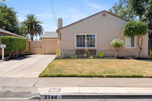 2744 Capistrano St, Antioch, CA, 94509-4811 | Card Image