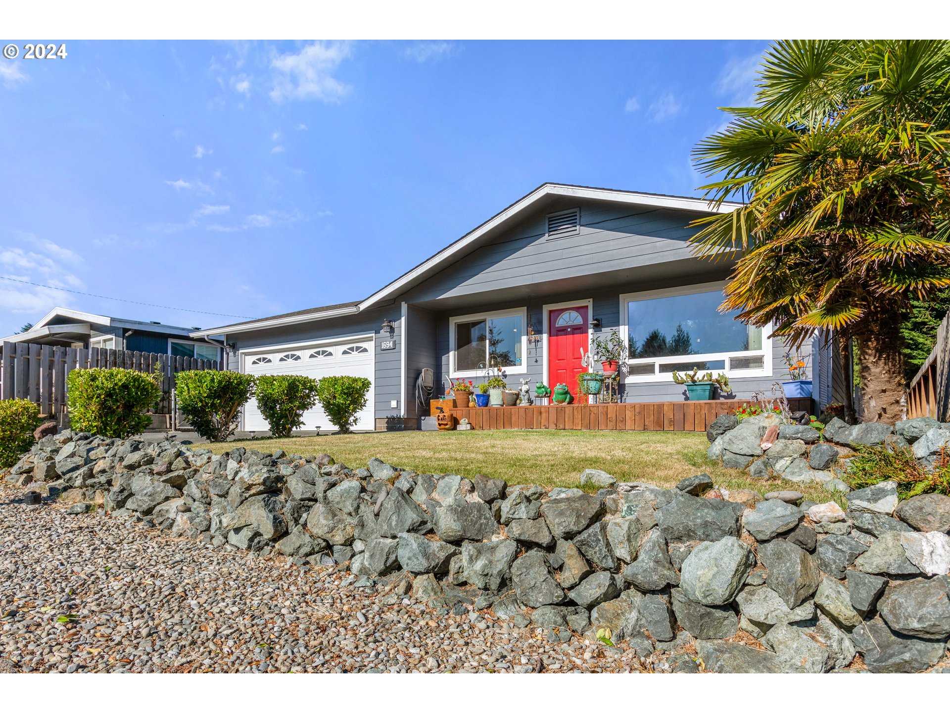 Lincoln St, North Bend, OR 97459