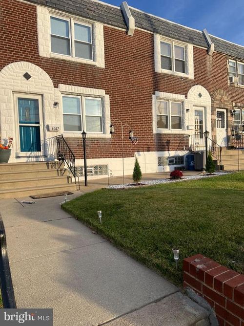 4247 Glendale St, PHILADELPHIA, PA, 19124-4907 | Card Image
