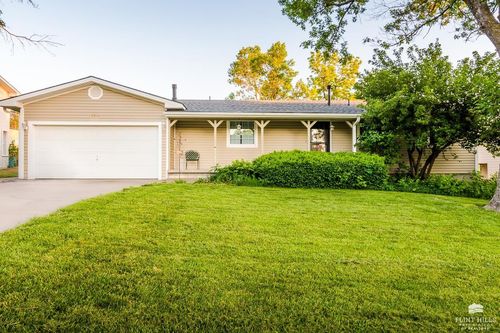 2209 Grandview Drive, Wamego, KS, 66547 | Card Image