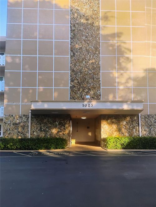 1025 Se 2nd Ave, Dania Beach, FL, 33004-4464 | Card Image