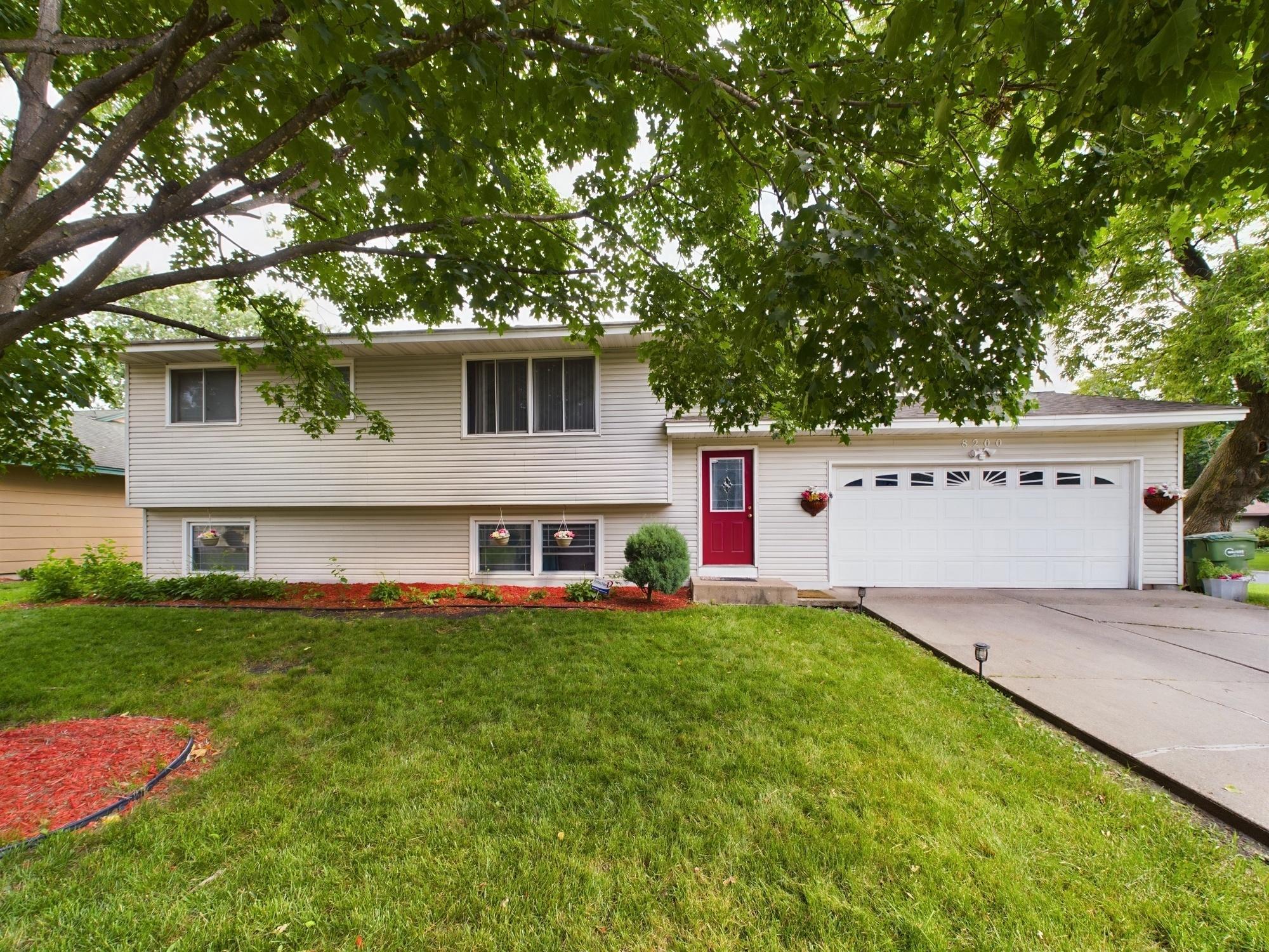 Thomas Ave, Minneapolis, MN 55444