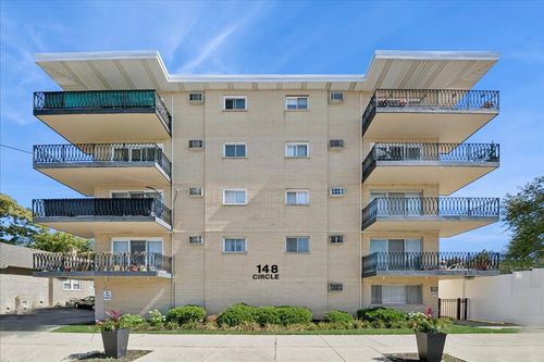 apt-303-148 Circle Ave, Forest Park, IL, 60130-1260 | Card Image