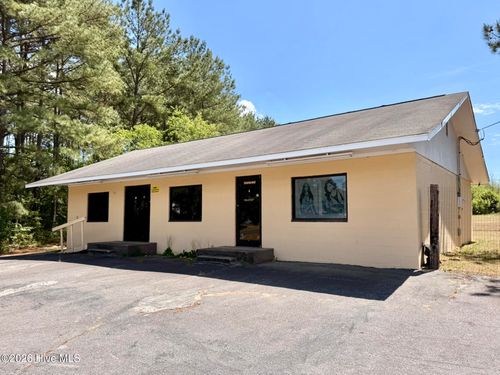 557 Old Cheraw Hwy, Rockingham, NC, 28379-8903 | Card Image