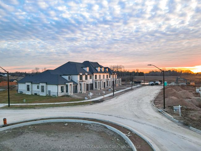 6709 Hayward Dr, House attached with 2 bedrooms, 2 bathrooms and 1 parking in London ON | Image 22