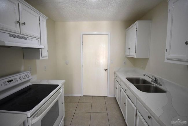 202 E Cardinal Ave, House other with 3 bedrooms, 2 bathrooms and null parking in Pharr TX | Image 4