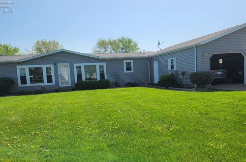 1735 S Heritage Street, Port Clinton, OH, 43452 | Card Image