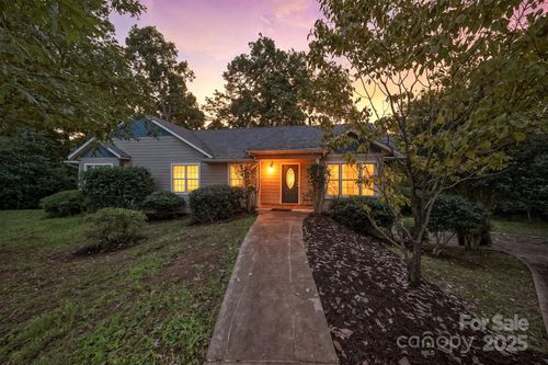 3216 Robert Clontz Pl, Granite Falls, NC, 28630-1107 | Card Image