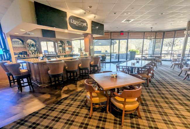 Stonebridge Bar & Grille | Image 23