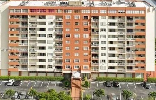 apt-409-4675 W 18th Ct, Hialeah, FL, 33012-2843 | Card Image