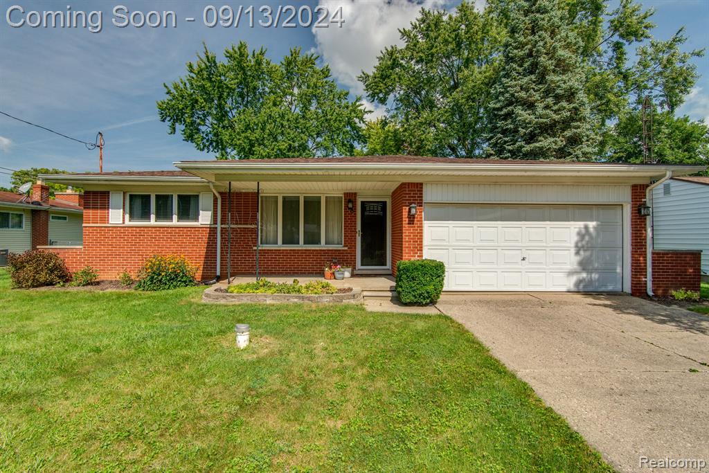 Trotwood Ln, Flint, MI 48507 #1