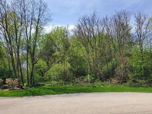 16149 Scenic Ct, Wadsworth, IL, 60083-9120 | Card Image