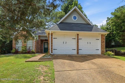 107 Huntington Hill Dr, Clinton, MS, 39056-6323 | Card Image