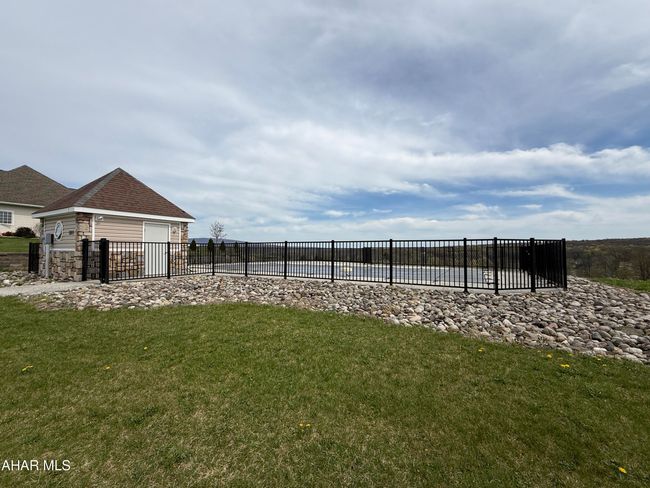 Community Pool | Image 9