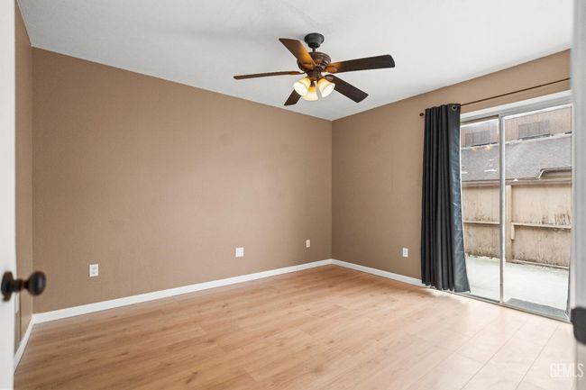 APT-30 - 5401 Dunsmuir Rd, Condo with 2 bedrooms, 1 bathrooms and null parking in Bakersfield CA | Image 7