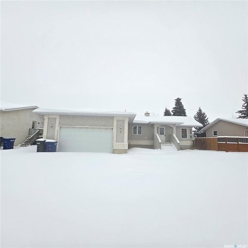 8 Coupland Cres, Meadow Lake, SK, S9X1B1 | Card Image