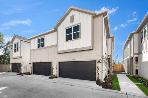 6447 Rena St, Houston, TX, 77092-2500 | Card Image