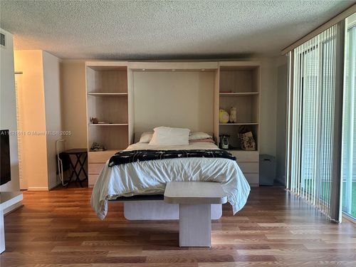 apt-115-447 Ne 195th St, Miami, FL, 33179-3319 | Card Image