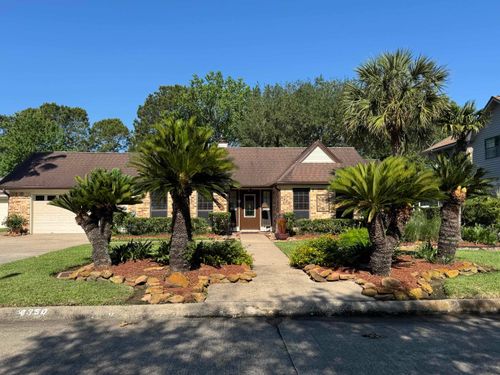 on-the-10th-hole-4350 Pebble Beach Dr, Beaumont, TX, 77707-5401 | Card Image