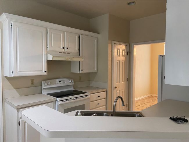 1102 N Main St, House other with 3 bedrooms, 2 bathrooms and null parking in Leonard TX | Image 6