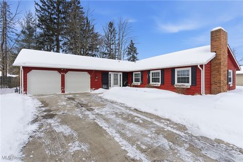 561 Brigton Dr, Berea, OH, 44017-2234 | Card Image