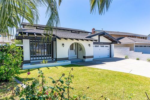 1350 S Ashington Ln, Anaheim, CA, 92804-5428 | Card Image